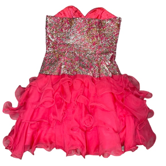Sherri Hill Fuchsia Sequinned Bodice Ruffle Mini Dress Size 2 - Picture 6 of 9